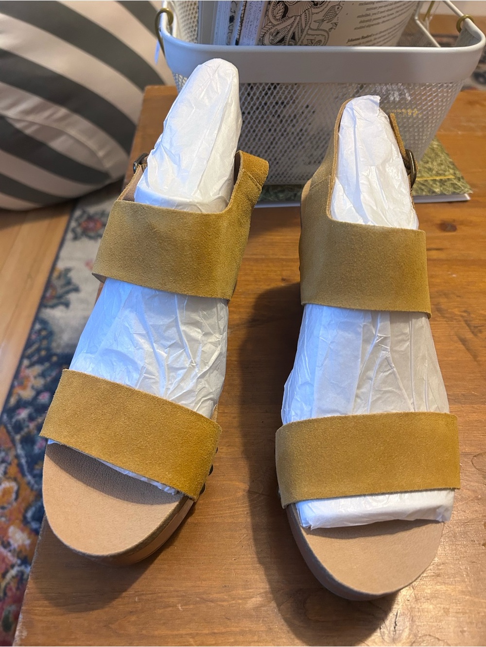 Lucky Brand Harimony Mustard Suede Platform Wedge Sandals - Picture 3 of 4